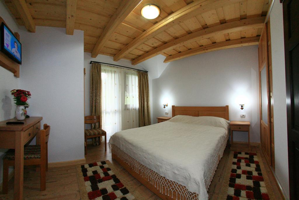 Pensiunea Casa Elvira Вама Стая снимка